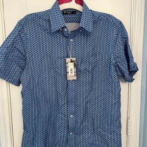 Men’s Cremieux Size M button down short sleeve shirt